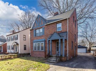 1960 Revere Rd, Cleveland Heights, OH 44118