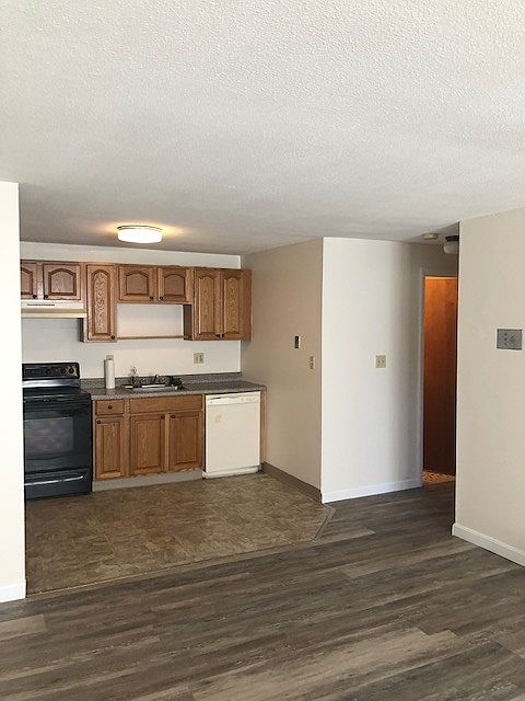 1st image of 14 B Mayberry Dr #4