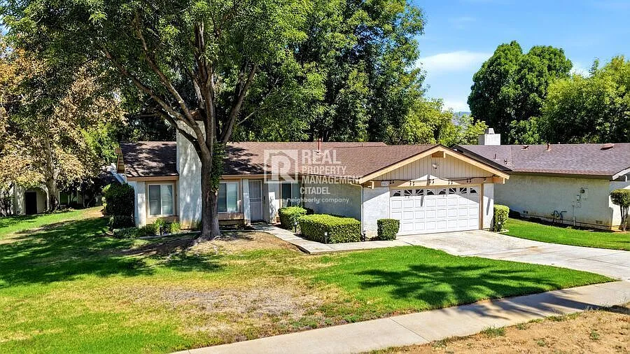 Beautiful Redlands Home with Modern Updates & Prime Location — Photo 3