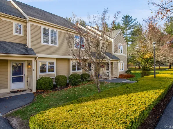 1602 Nutmeg Drive, Carmel, NY 10512