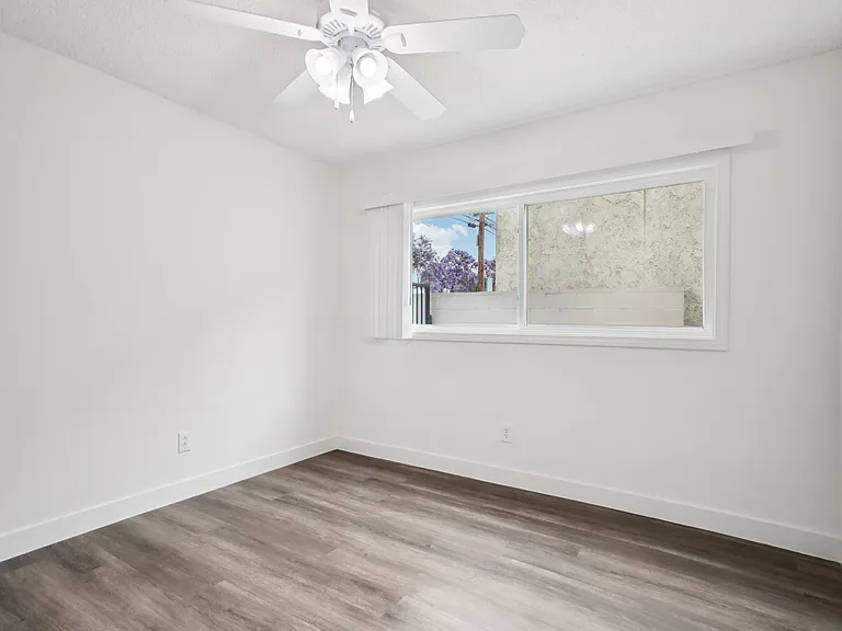 1130 Marine Avenue — Photo 4
