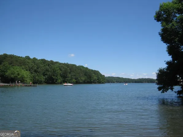 11 Riverbend Rd, Lavonia, GA 30553