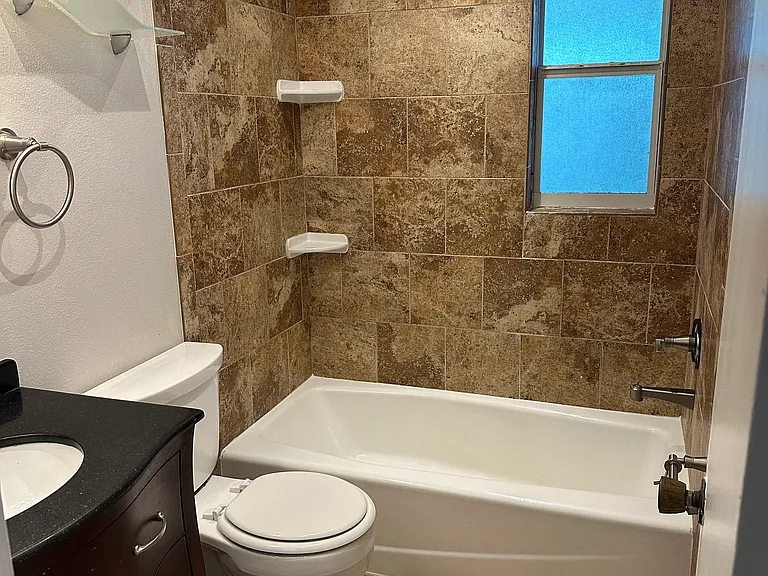 7650 Montague Loop — Photo 5