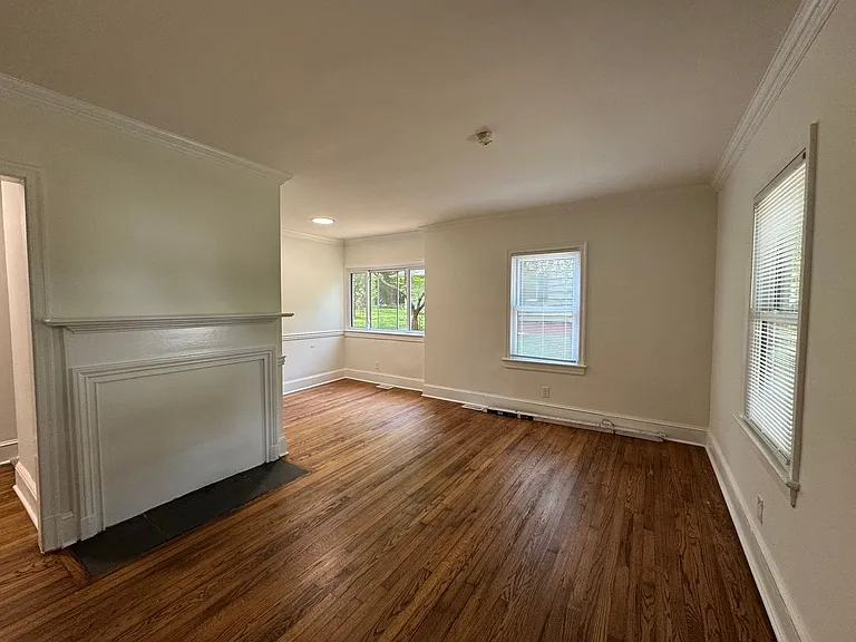 1111 Bridges Dr — Photo 10