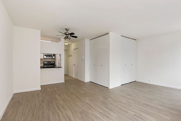 1st image of 250 E 40th St APT 33D