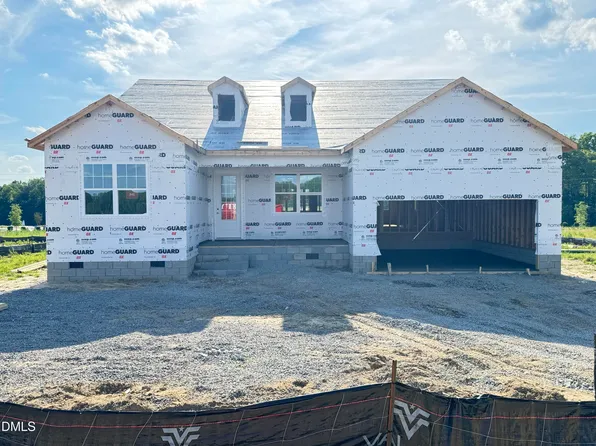 35 Windward Pl, Lillington, NC 27546