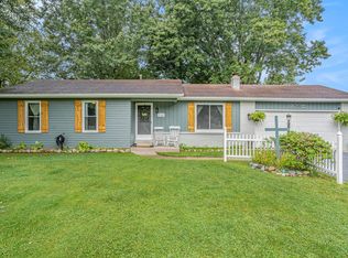 57200 Linda Dr, Three Rivers, MI 49093