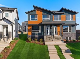 80 W Carringvue Pl NW, Calgary, AB T3P 2G5