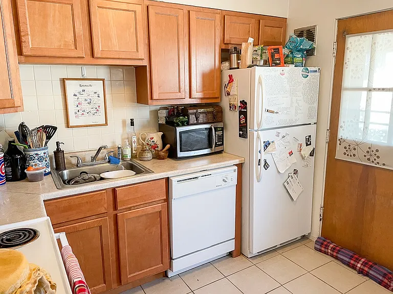 2104-24 W. Farragut Ave. — Photo 10