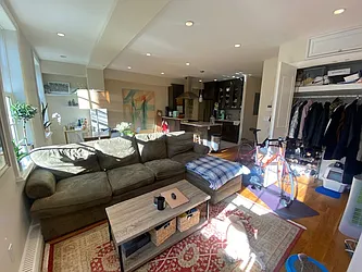 Rented by R New York