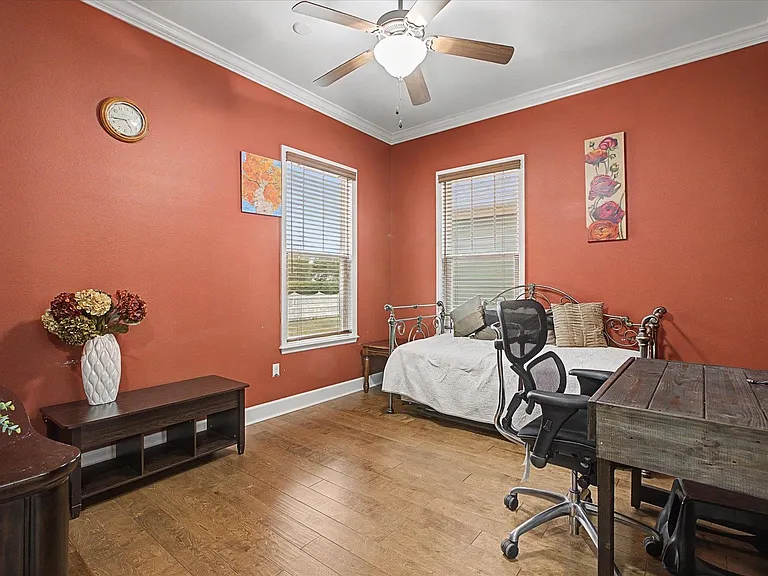 3078 Dickinson Dr — Photo 24