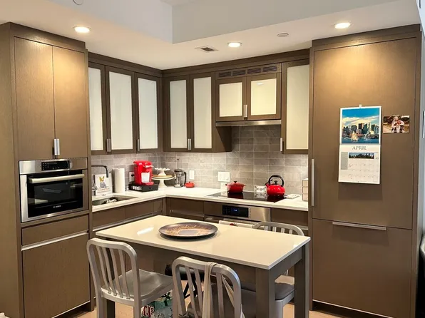 100 Lovejoy Wharf Unit 4L, Boston, MA 02114