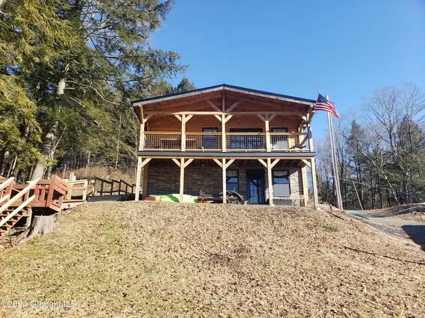 96 Harriman Road, Averill Park, NY 12018