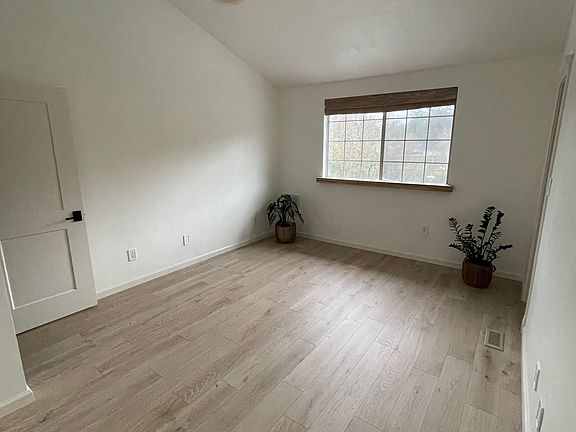 5th image of 4153 Mission Trace Blvd