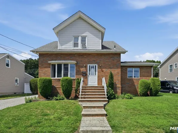 305 Falmouth Ave, Elmwood Park, NJ 07407