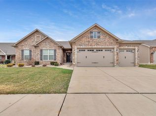 5363 Yaeger Circle Dr, Saint Louis, MO 63129