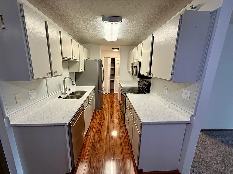121 Washington Ave S #404 — Photo 15