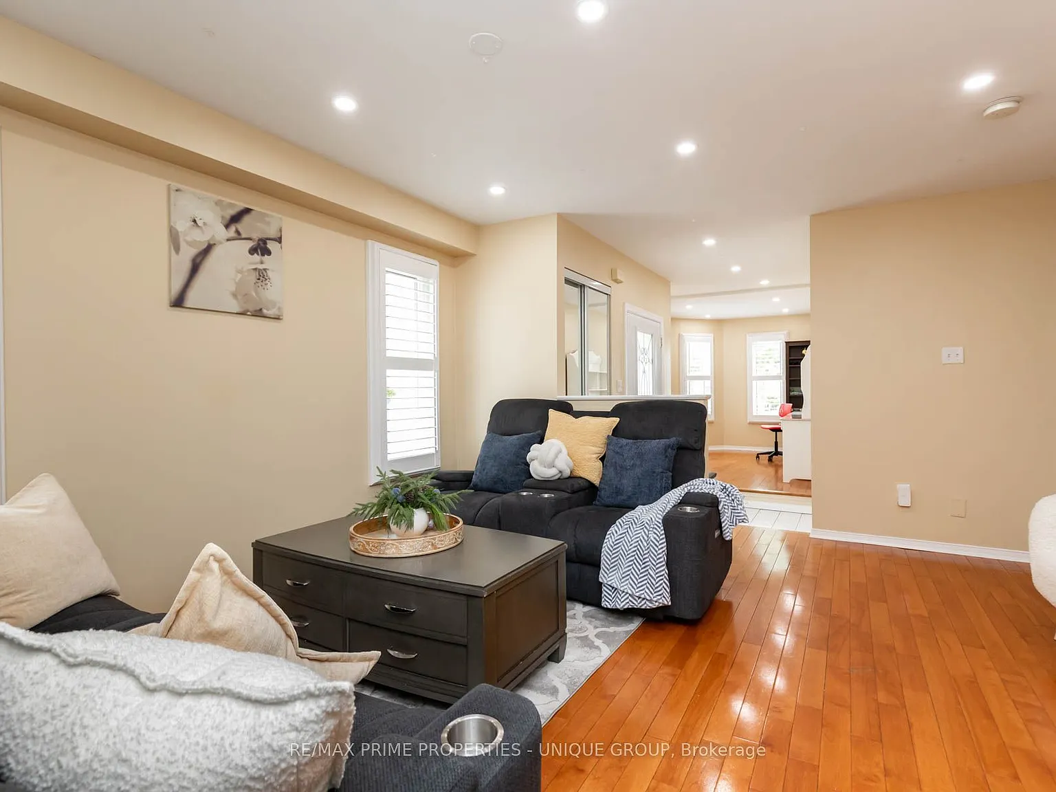 3 bed, $3,200 — Photo 3