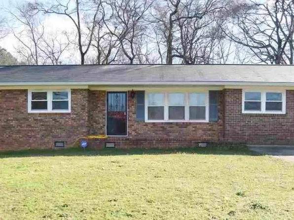 6201 Spruce Dr, Anniston, AL 36206