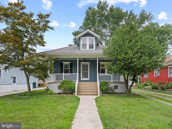 327 W Kings Hwy, Audubon, NJ 08106