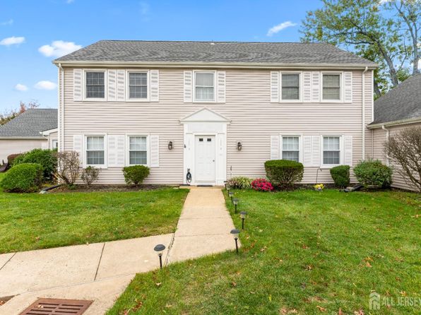 177 N Rossmoor Dr #B