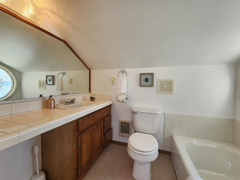 19118 Soundview Dr NW — Photo 54