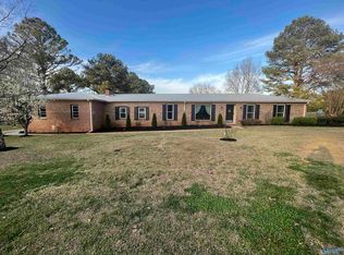 4214 Horseshoe Bnd SE, Decatur, AL 35603
