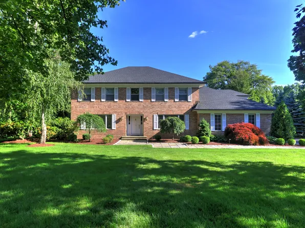 72 Putting Green Lane, Orange, CT 06477