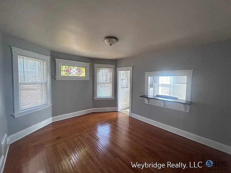 Academy 862 — Photo 8