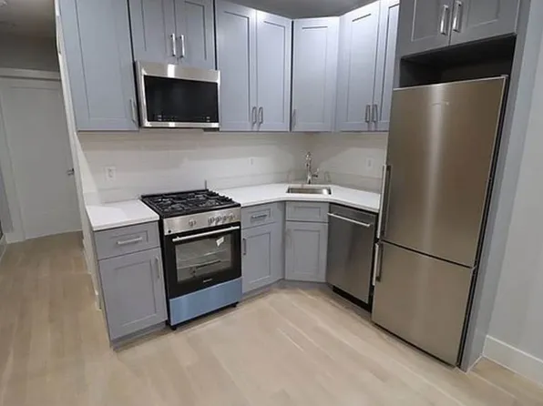 478 Woodward Avenue image 4 of 7