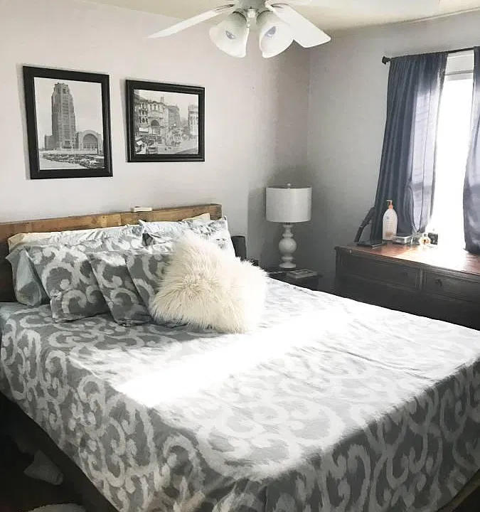 Master bedroom (shows with queen bed, but comfortably fits king bed)
