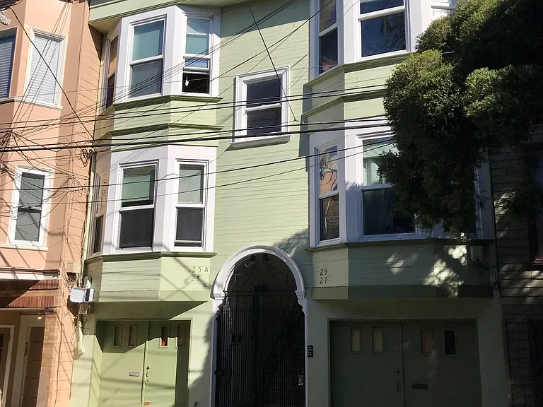 25-29 Dearborn St #25 — Photo 1