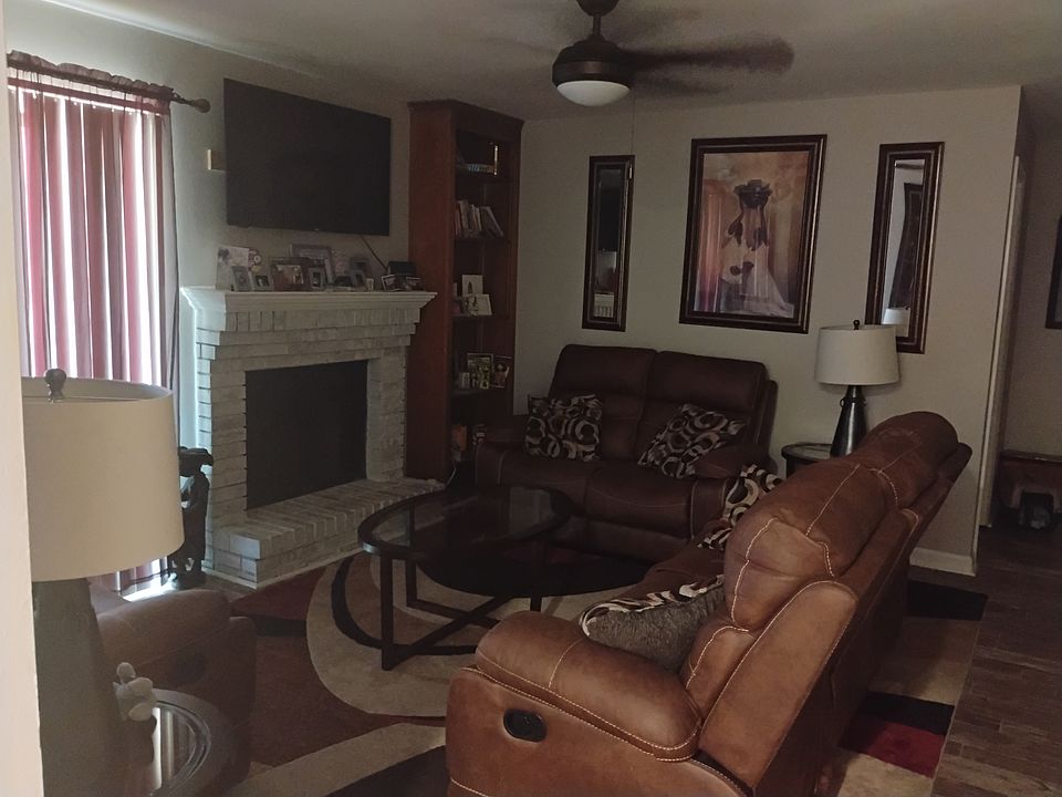 This is what the living room looks like with furniture just to give an idea but it will not any furniture in property