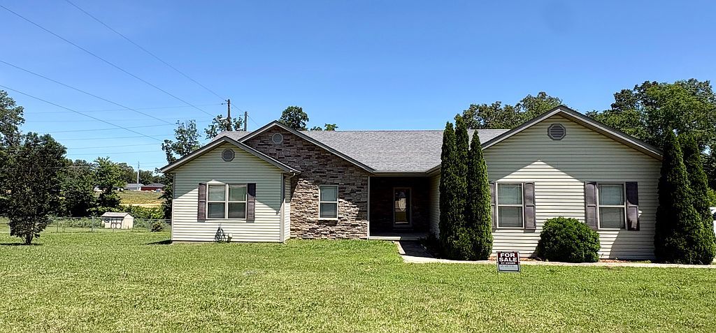 2191 J Bird Dr - Property Image