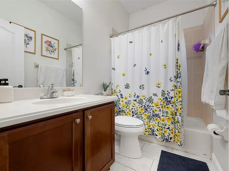 404 Golden Harbour Trl — Photo 33