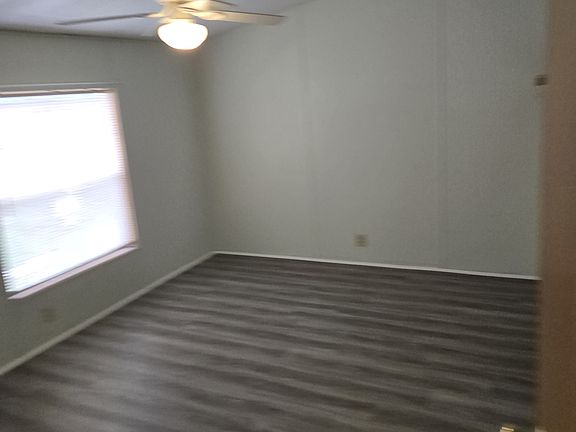 3rd image of 287 Lynn Dr