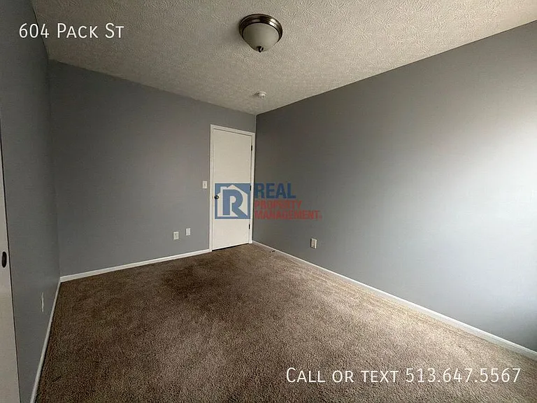 604 Pack St — Photo 13