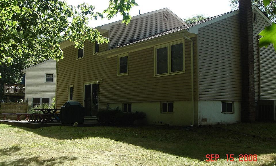 2nd image of 17 Willow Ter