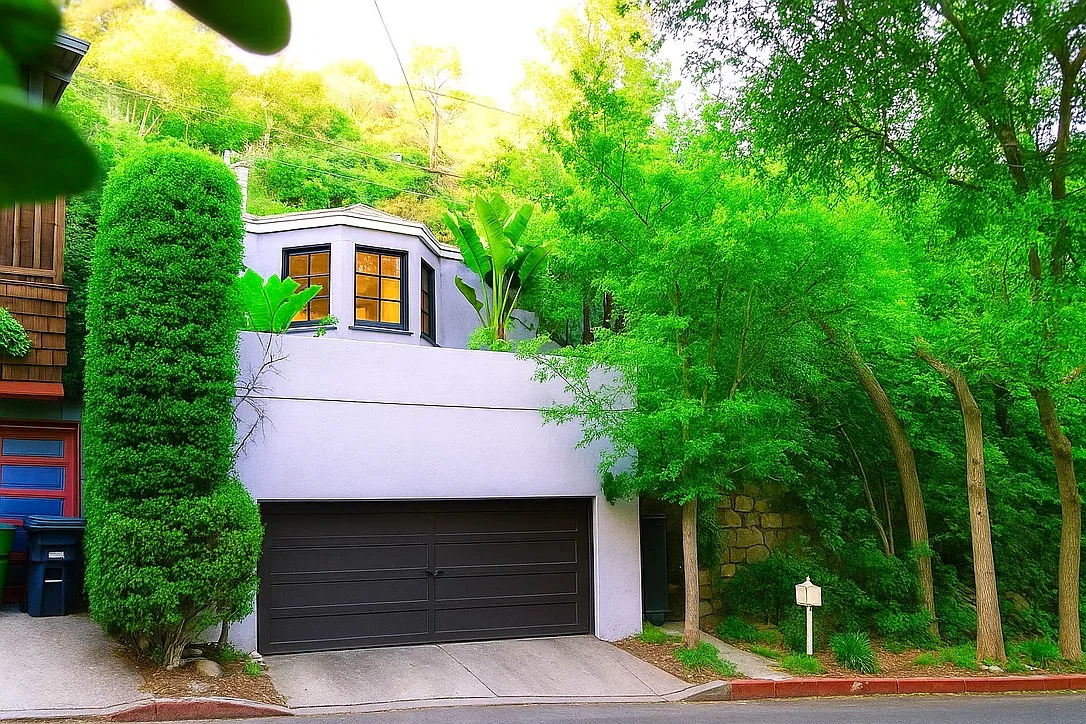 4 bed, 1600 sqft, $9,495 — Photo 1
