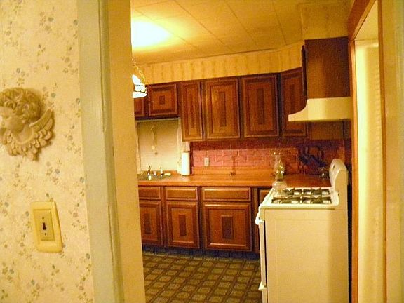 5th image of 1 Brook Ave