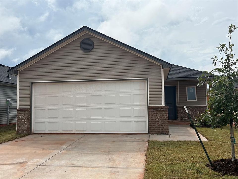 1st image of 1203 Saddle Dr