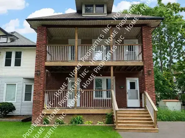 1182 Howard Ave, Windsor, ON N9A 1S7