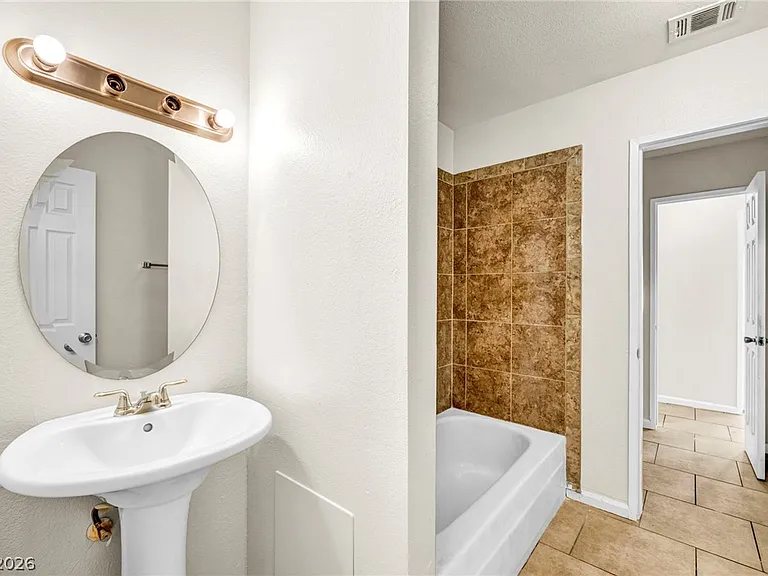6921 Acoma Ct — Photo 14