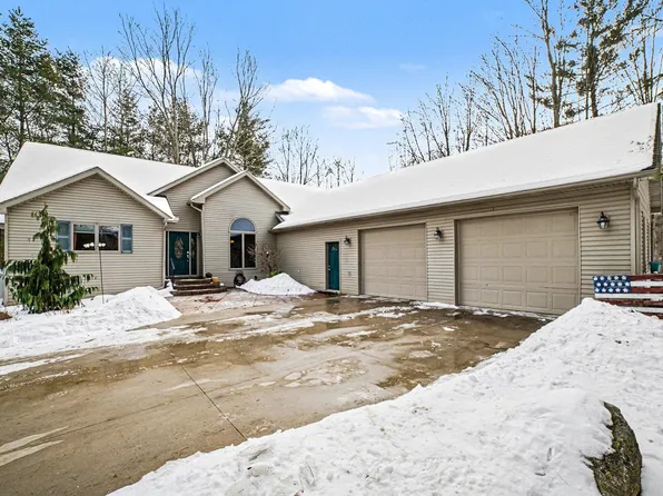 3177 W Walter Rd, Coleman, MI 48618