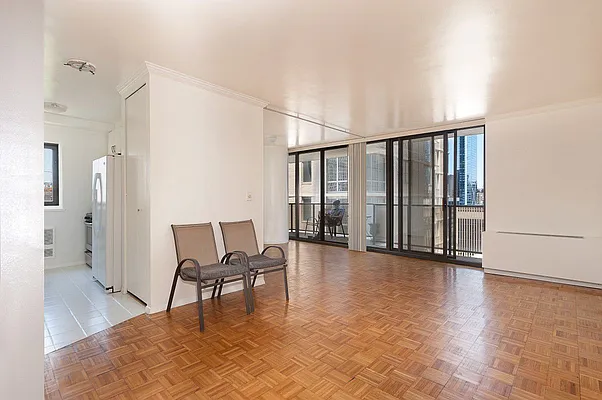 Rented by Winzone Realty Inc | media 42