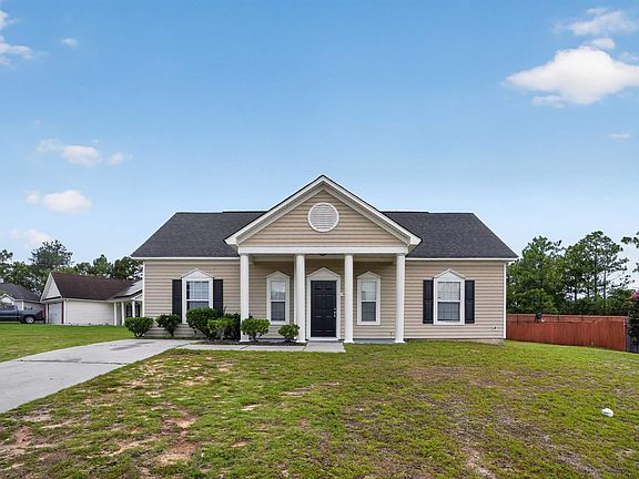 3rd image of 98 Sterling Cross Dr