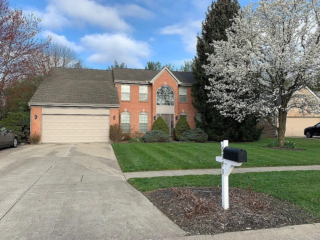 5393 Riverwalk Dr photo 1