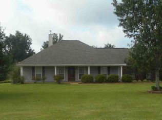 180 Johnson Ln, Canton, MS 39046