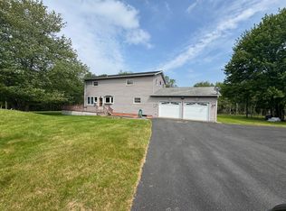 9 Denise Ct, Albrightsville, PA 18210