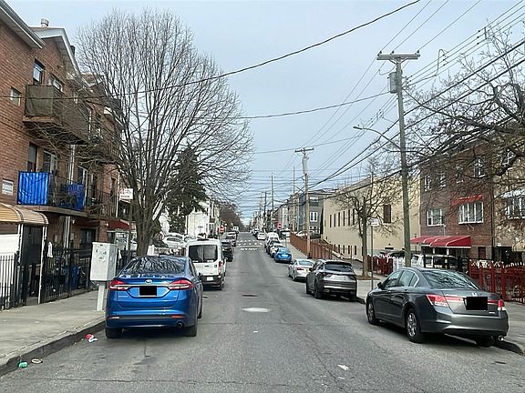4th image of 3765 Barnes Ave